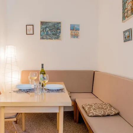 Dee&dee Apartment Split