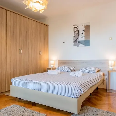 Dee&dee Apartment *